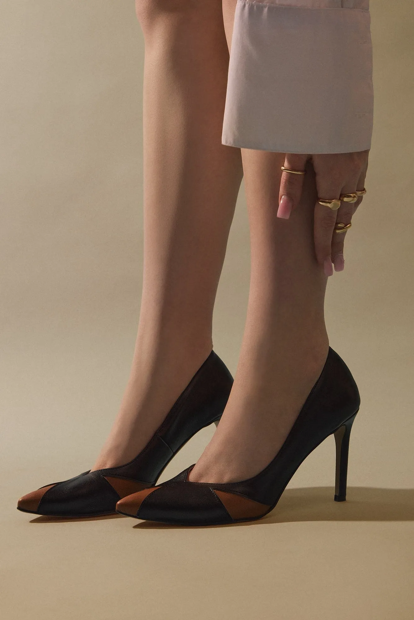 Ivo Vegan Mushroom & Grape Leather Heels | Black & Caramel