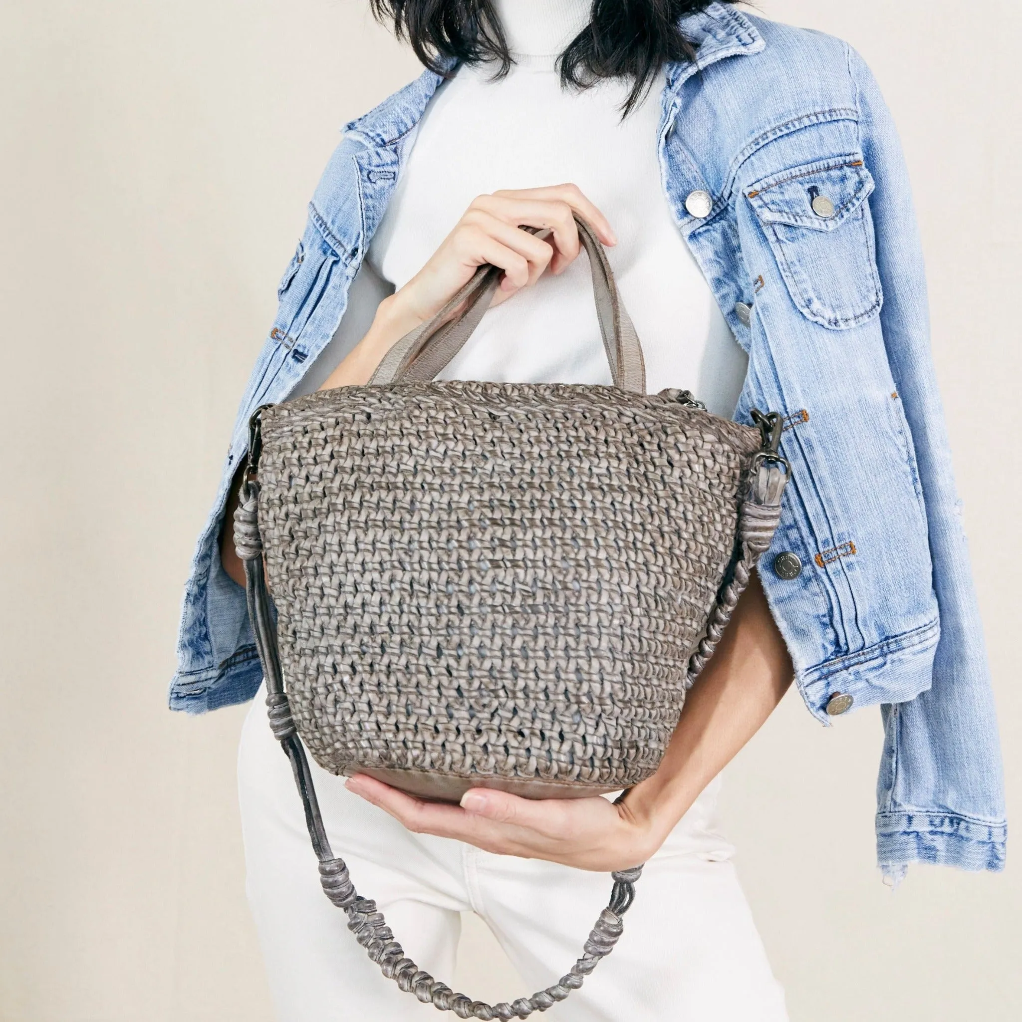 Neela Crossbody
