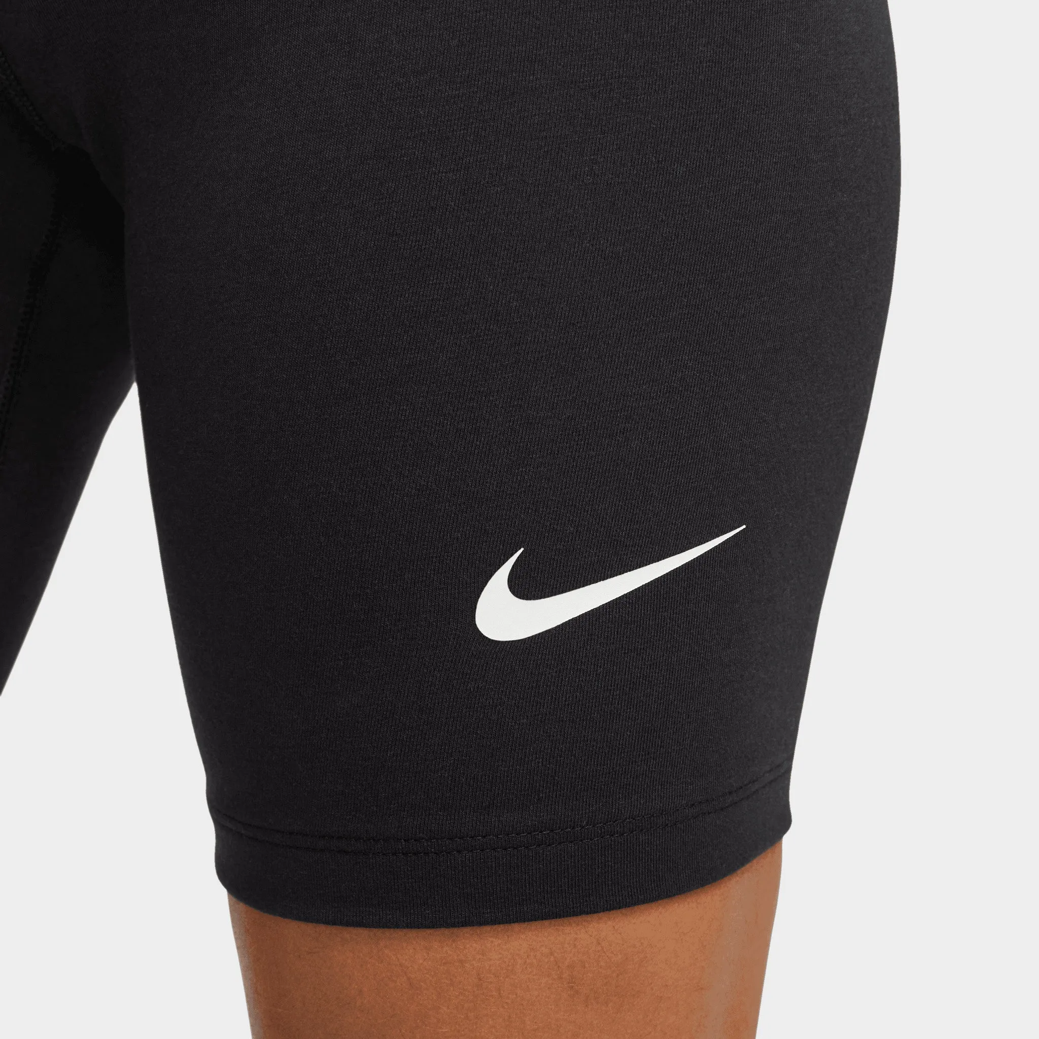 Nike Sportswear Women's 8" High-Rise Biker Shorts Black / Sail