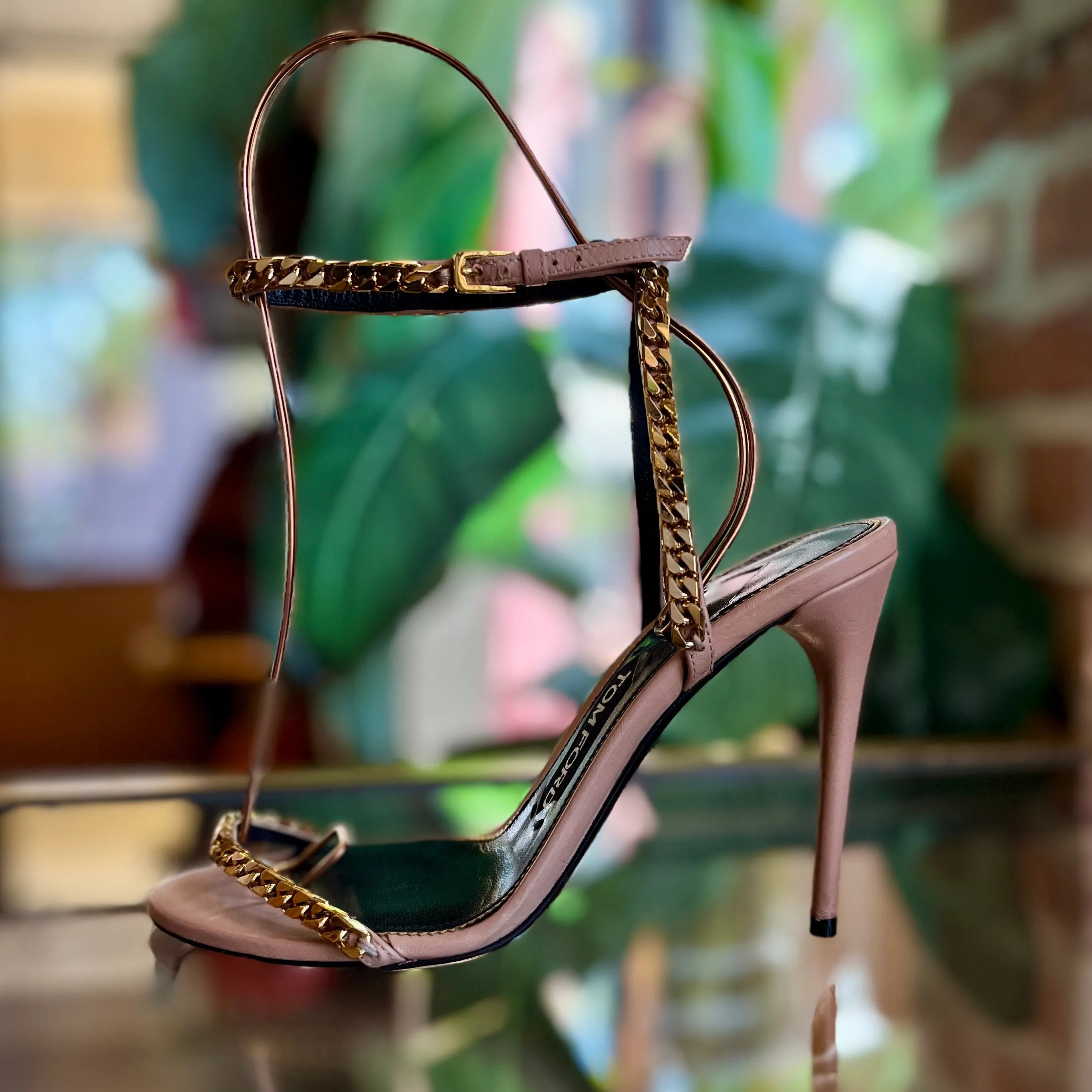 TOM FORD Beige Leather Chain Link Accent Heels SZ 37