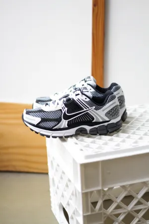 ZOOM VOMERO 5 SP DARK GREY